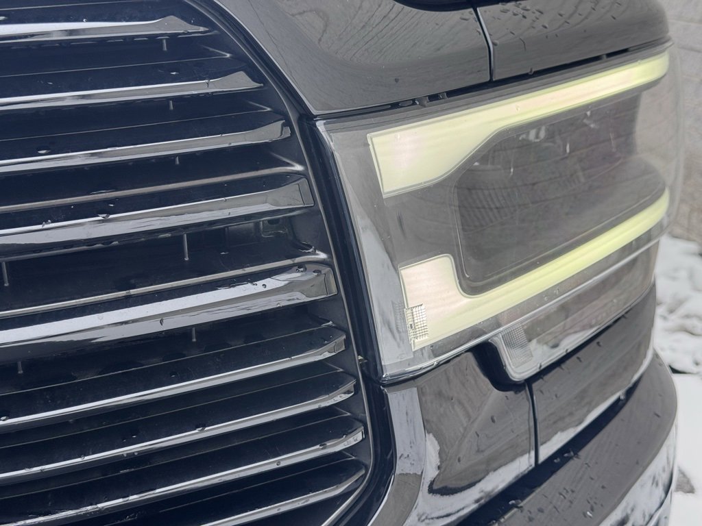 Used 2019 RAM 2500 Big Horn w/ Black Appearance Package image 5