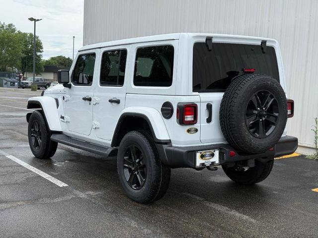 Used 2022 Jeep Wrangler Unlimited Sahara AWD/4WD image 3