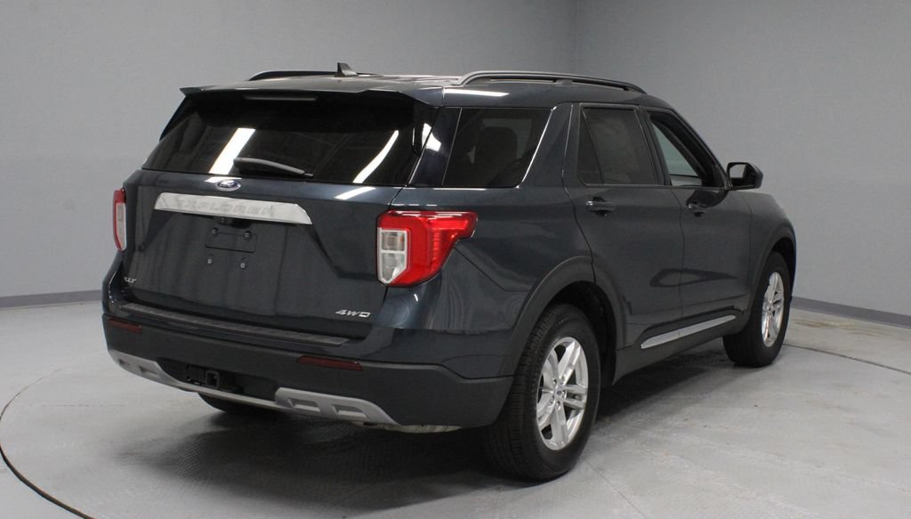 Certified 2022 Ford Explorer XLT w/ Equipment Group 202A AWD/4WD image 11