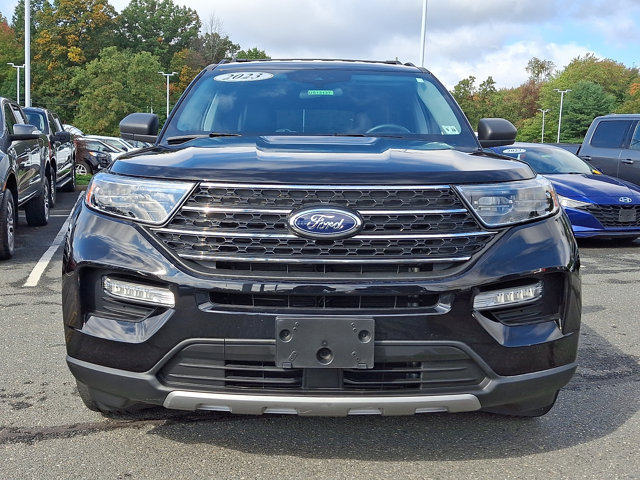 Certified 2023 Ford Explorer XLT w/ Equipment Group 202A AWD/4WD image 3