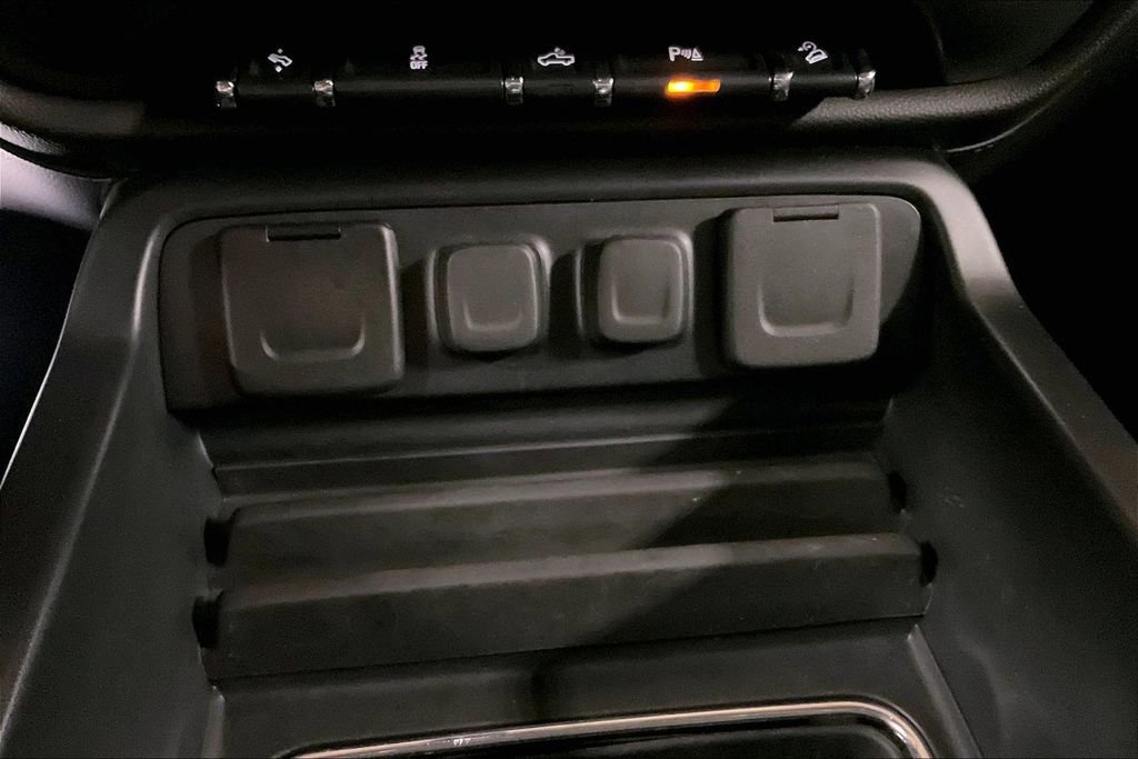 Used 2018 Chevrolet Silverado 1500 LTZ Z71 w/ LTZ Plus Package AWD/4WD image 30