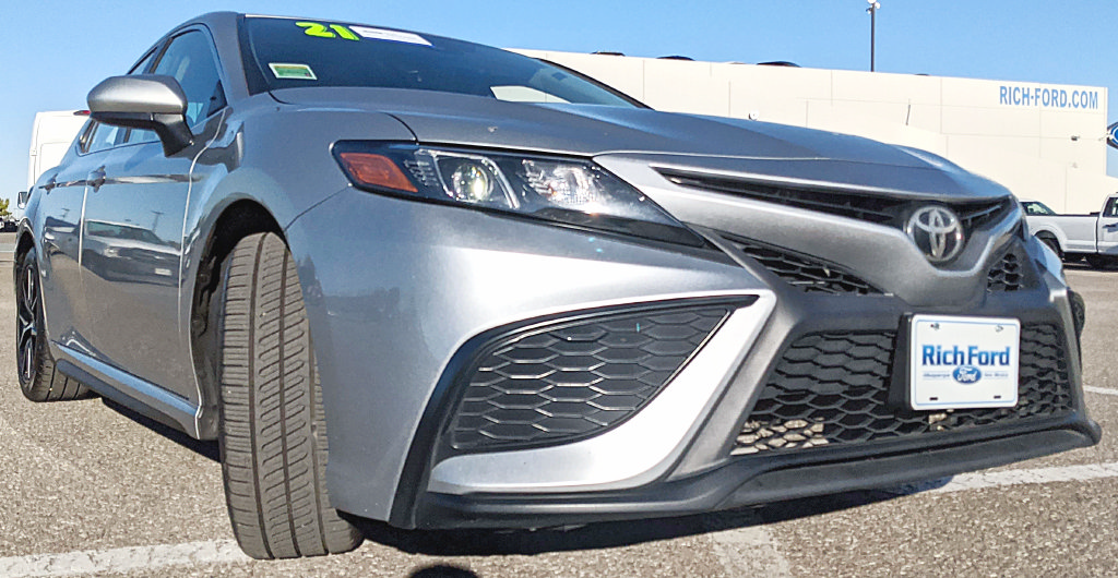 Used 2021 Toyota Camry SE w/ Blackout Package (TMS) FWD image 22
