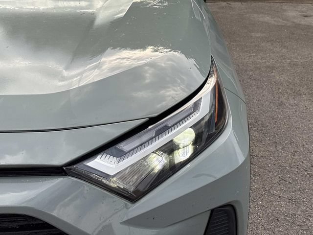 Used 2022 Toyota RAV4 XLE w/ Protection Package (TMS) AWD/4WD image 10