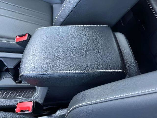 Used 2023 Volkswagen Tiguan SE AWD/4WD image 33
