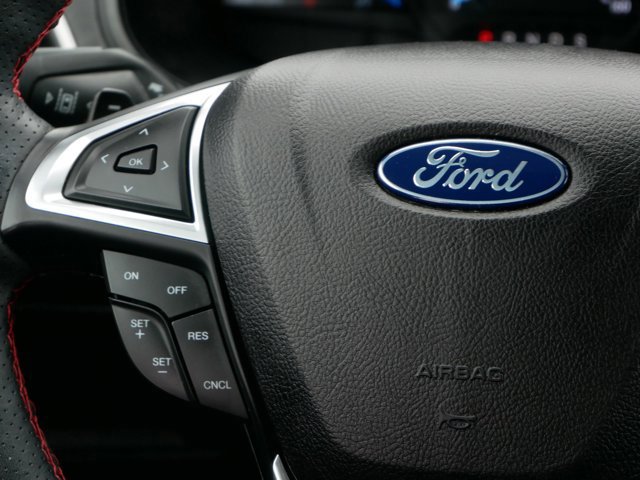 Certified 2023 Ford Edge ST-Line w/ Class II Trailer Tow Package image 18