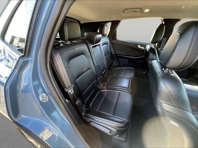 Certified 2025 Ford Escape Platinum AWD/4WD image 27