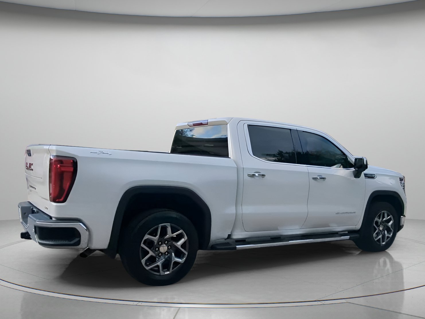 Used 2022 GMC Sierra 1500 SLT w/ SLT Premium Package AWD/4WD image 29