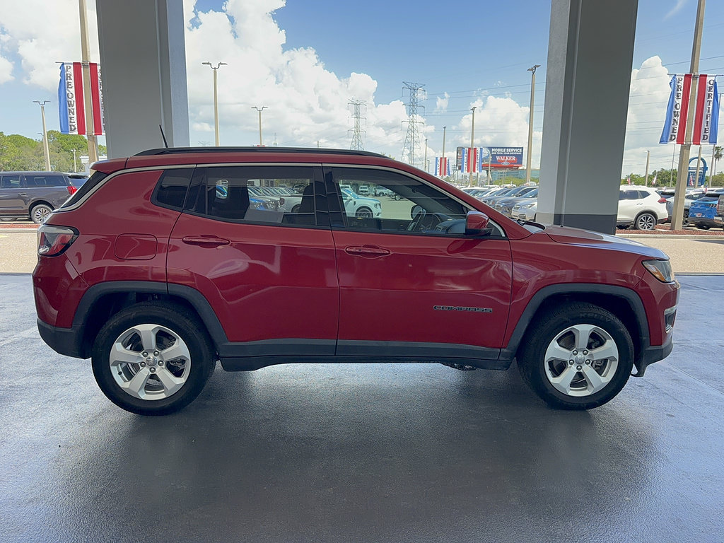 Used 2018 Jeep Compass Latitude FWD image 5