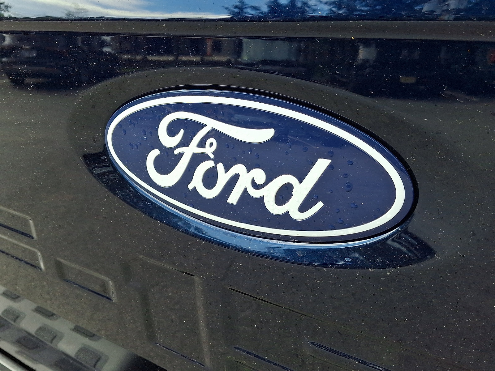 Certified 2025 Ford F150 Lightning Flash AWD/4WD image 30