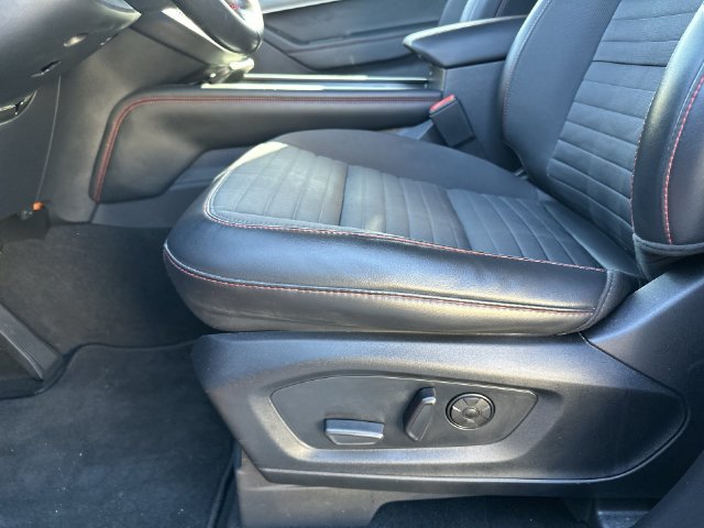 Certified 2025 Ford Explorer ST-Line w/ Premium Package RWD image 13