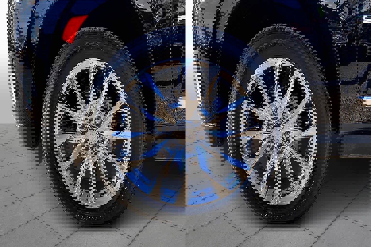 Used 2022 GMC Yukon XL Denali w/ Denali Premium Package image 10