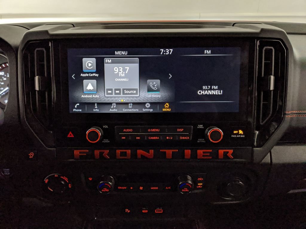 Used 2025 Nissan Frontier PRO-4X AWD/4WD image 9