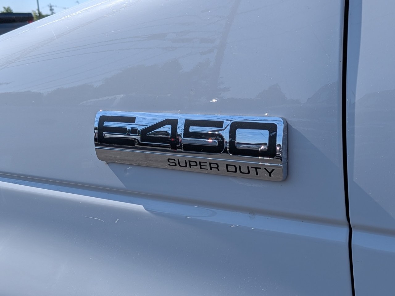 Certified 2022 Ford E-450 and Econoline 450 Super Duty w/ Power Windows & Locks Group RWD image 13