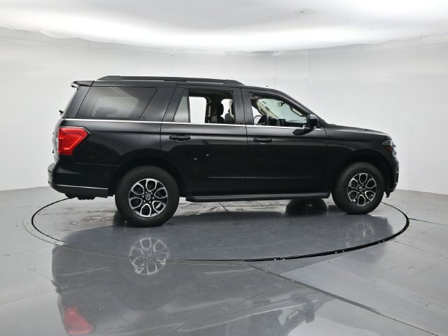 Certified 2024 Ford Expedition XLT AWD/4WD image 2