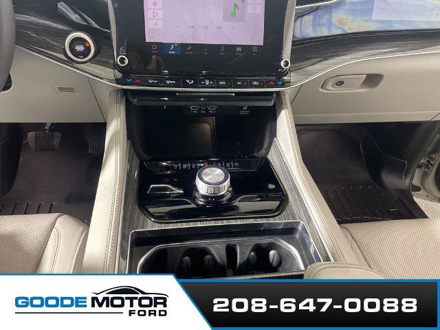 Used 2022 Jeep Wagoneer Series II AWD/4WD image 17