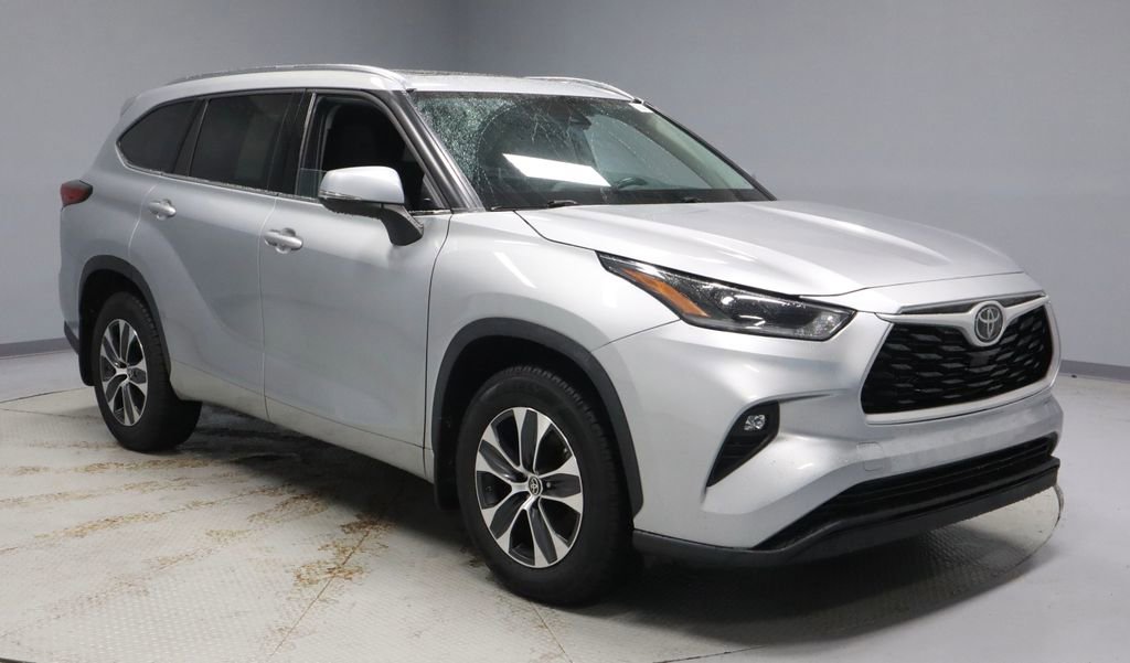 Used 2021 Toyota Highlander XLE