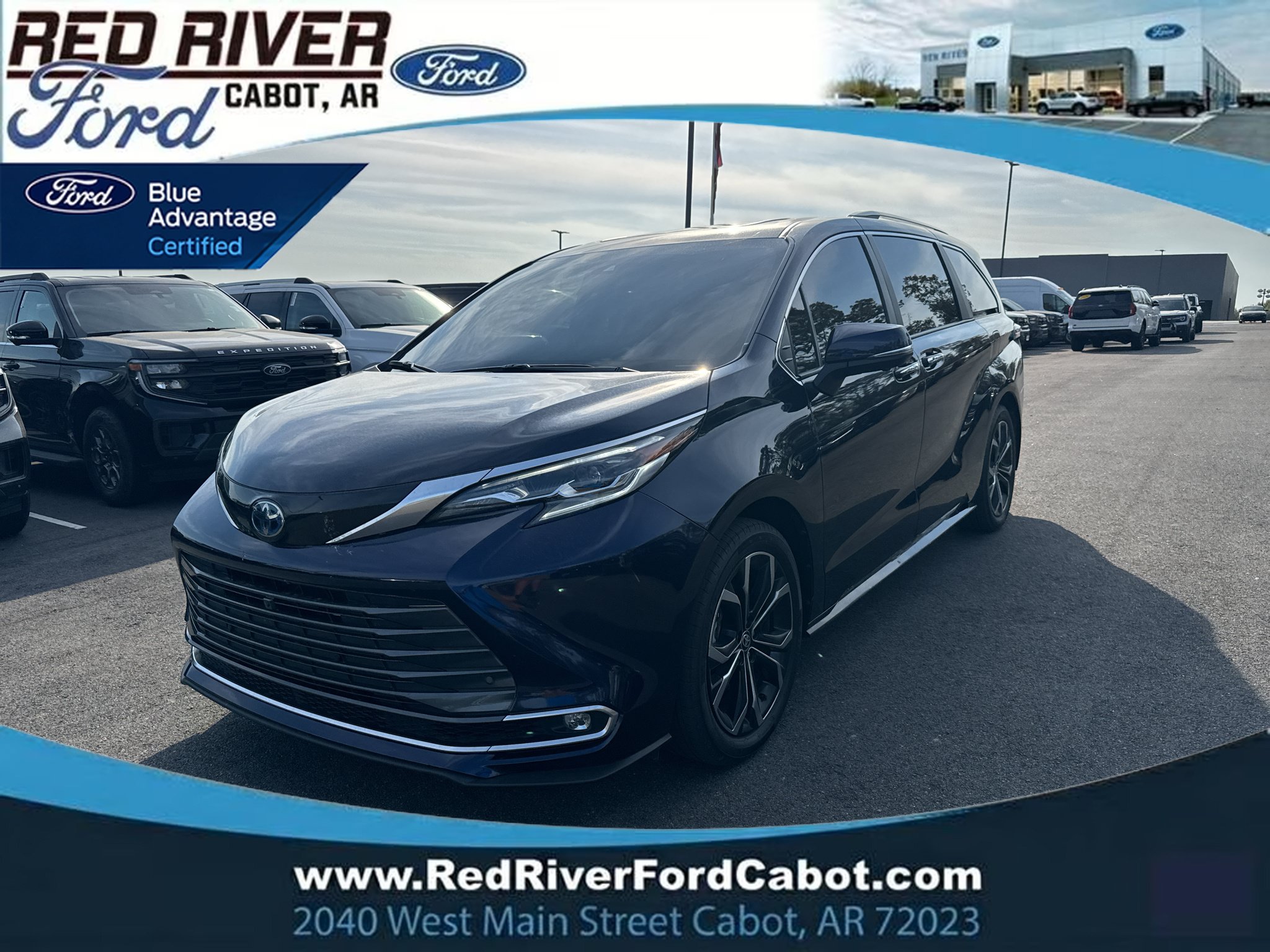 Used 2025 Toyota Sienna Platinum