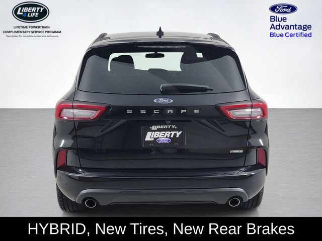 Certified 2024 Ford Escape ST-Line Select AWD/4WD image 4