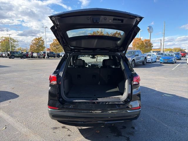 Used 2022 Chevrolet Equinox RS w/ RS Leather Package image 11