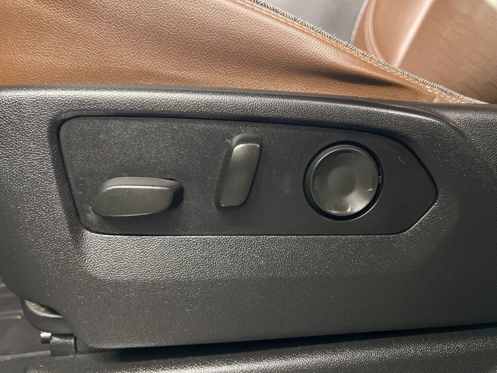 Used 2021 Chevrolet Tahoe High Country w/ Premium Package image 28