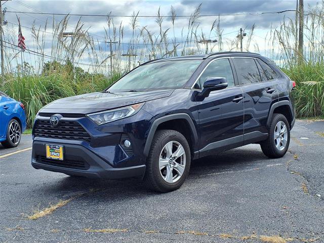 Used 2020 Toyota RAV4 XLE FWD image 1