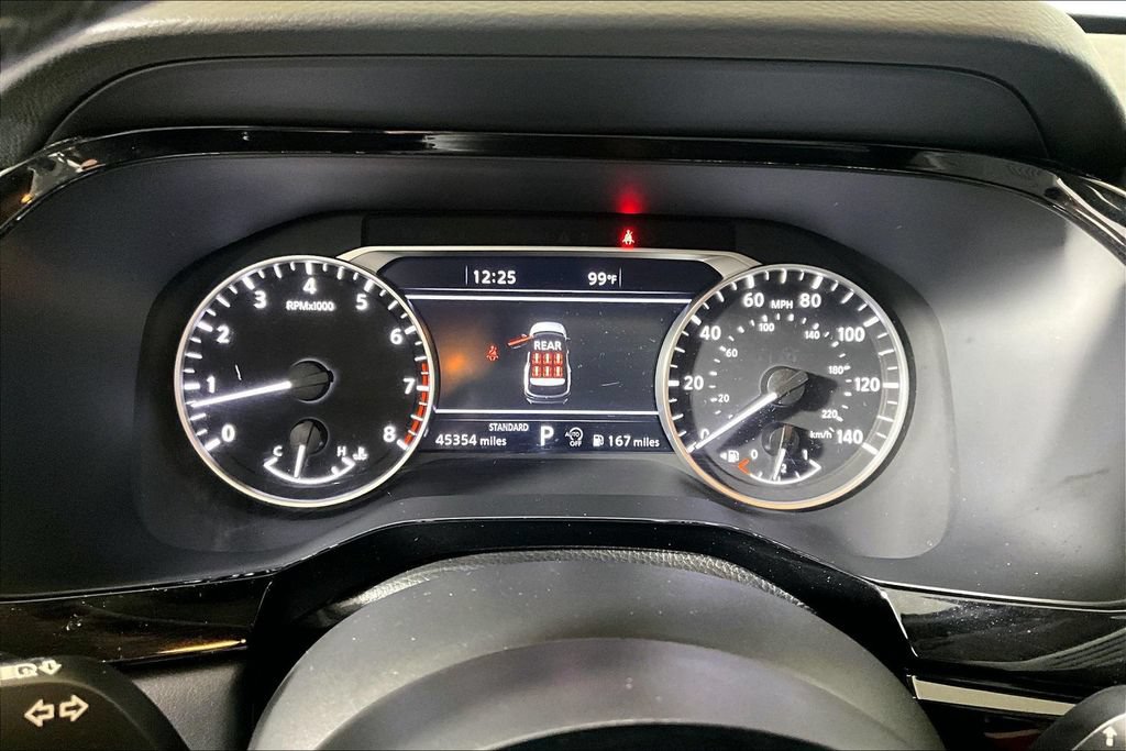 Used 2025 Nissan Pathfinder SL FWD image 16
