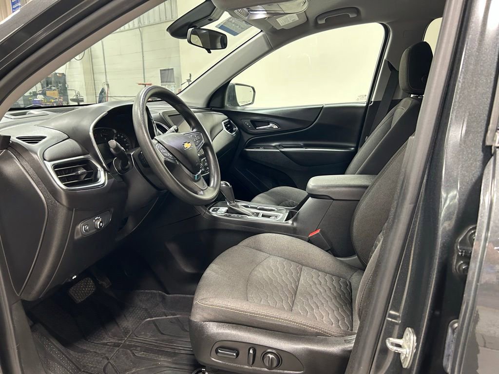 Used 2020 Chevrolet Equinox LT w/ LPO, Floor Liner Package AWD/4WD image 10