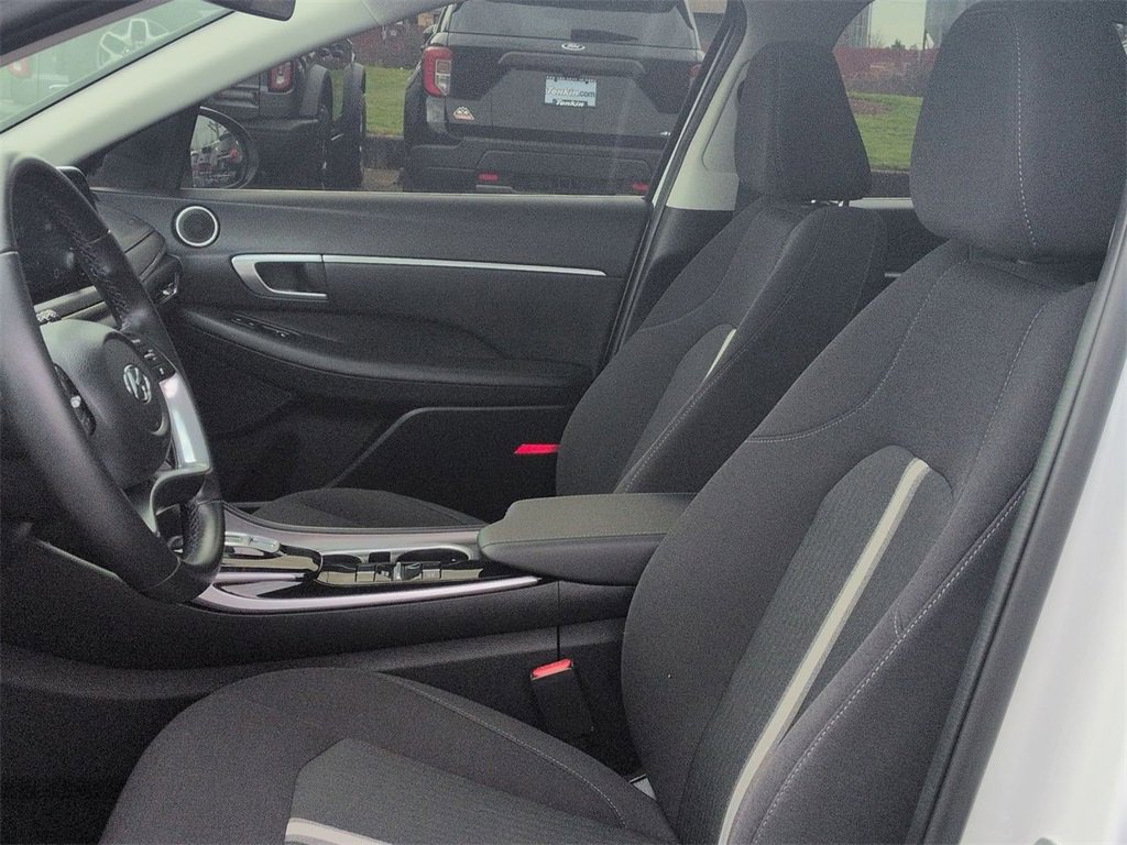 Used 2022 Hyundai Sonata SEL w/ Convenience Package image 12