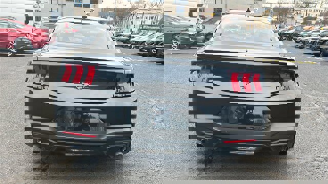 Certified 2024 Ford Mustang Coupe image 4