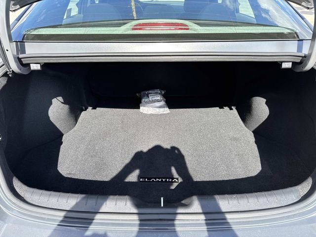 Used 2025 Hyundai Elantra Sport w/ Cargo Package image 9