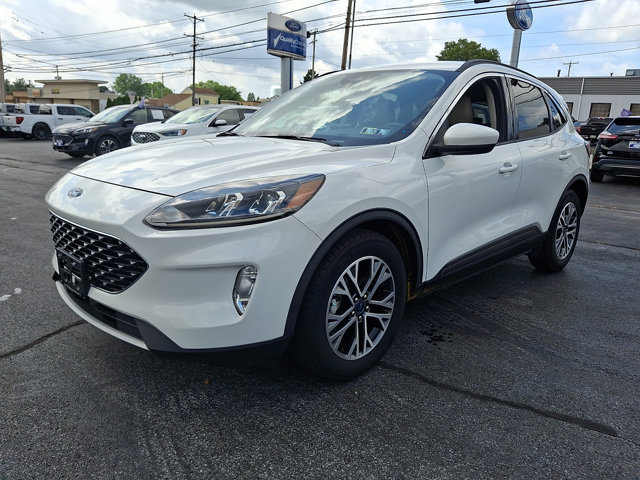 Certified 2020 Ford Escape SEL FWD image 3