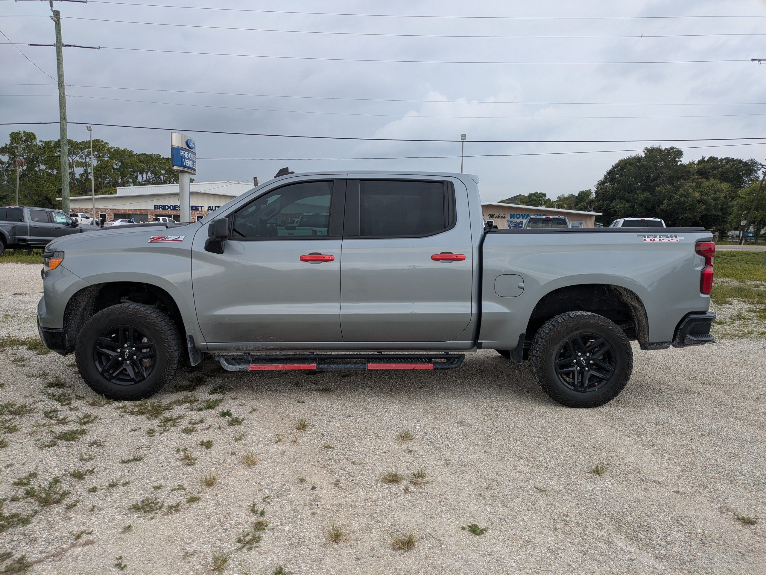Used 2024 Chevrolet Silverado 1500 Custom Trail Boss AWD/4WD image 7