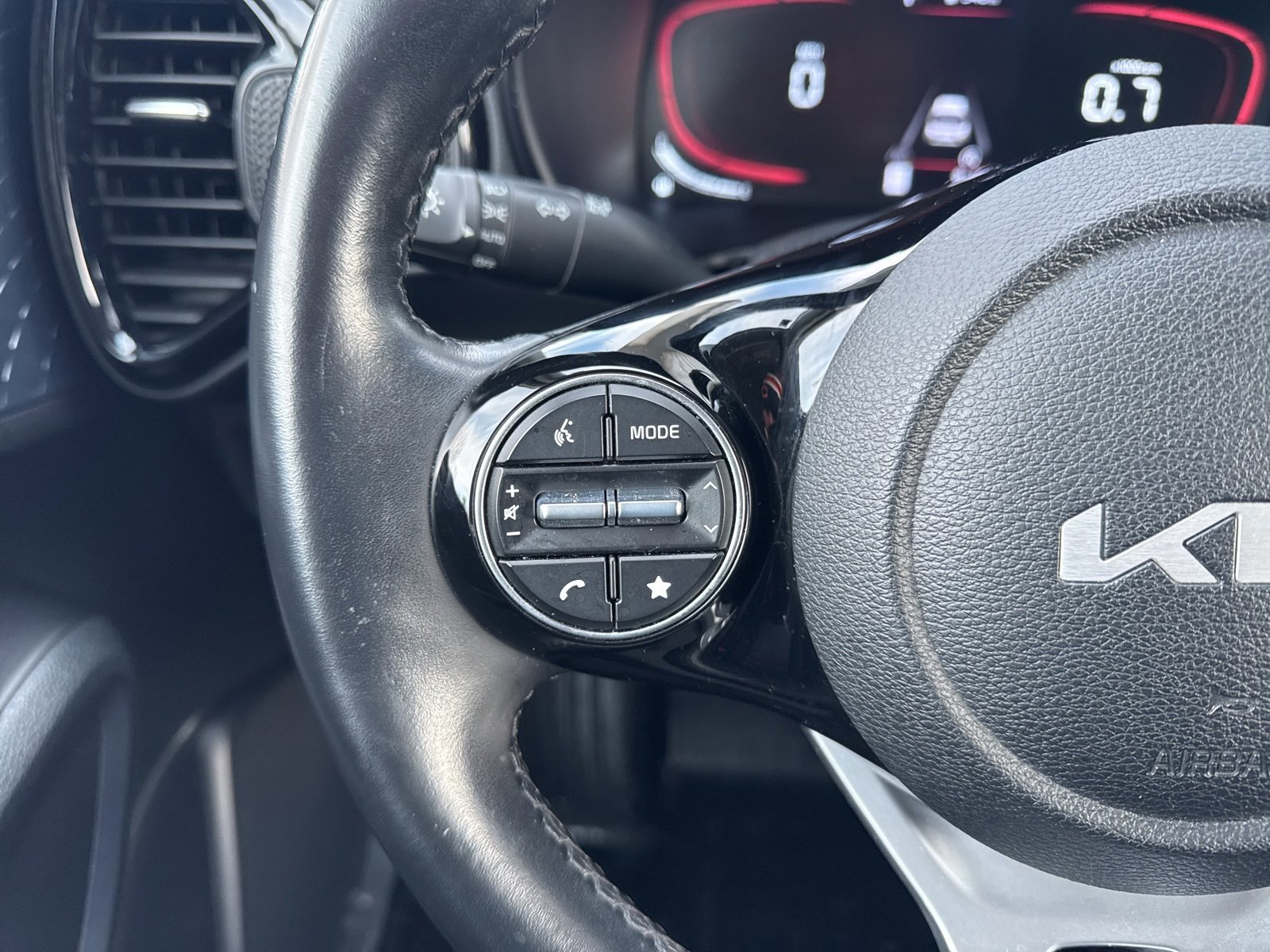 Used 2023 Kia Soul EX image 19