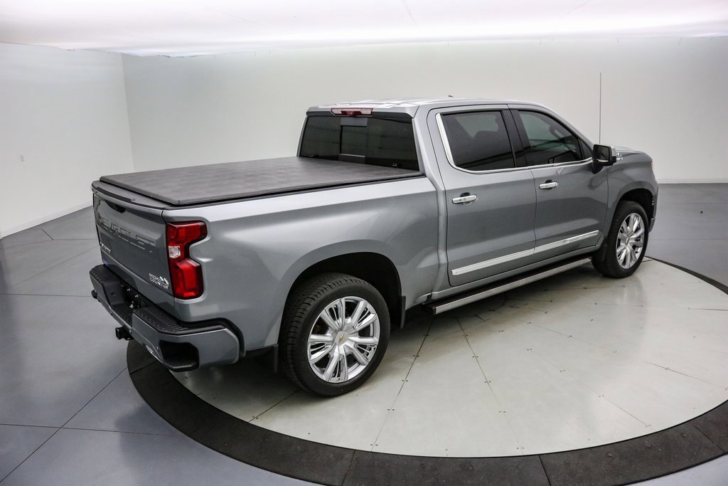 Used 2024 Chevrolet Silverado 1500 High Country w/ High Country Premium Package image 5