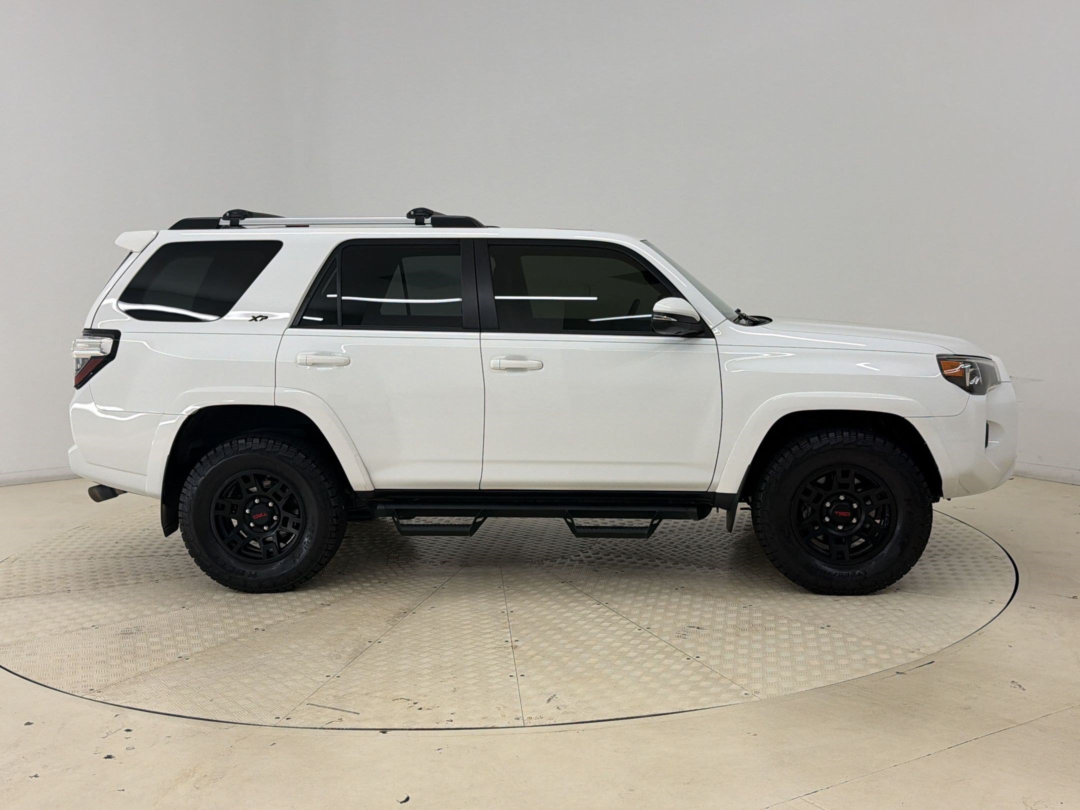 Used 2021 Toyota 4Runner SR5 Premium w/ Moonroof Package AWD/4WD image 8