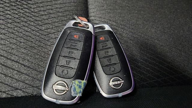 Used 2024 Nissan Rogue SV image 15