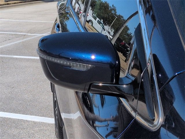 Used 2023 Nissan Murano SV image 12