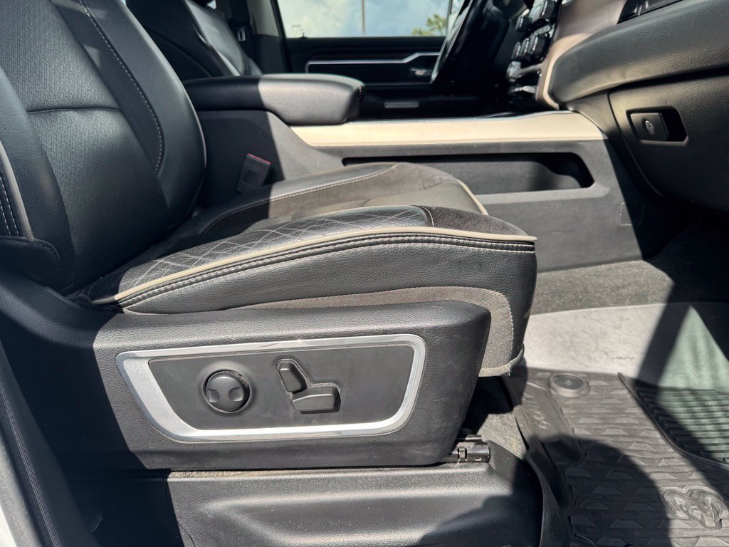Used 2022 RAM 1500 Laramie AWD/4WD image 17