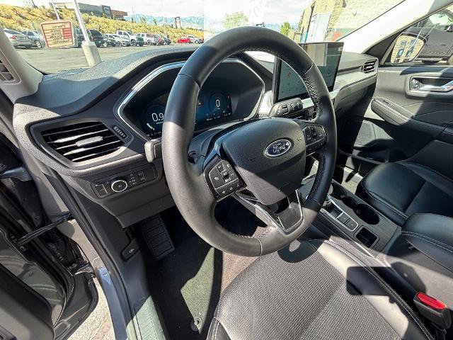 Certified 2025 Ford Escape Platinum AWD/4WD image 17