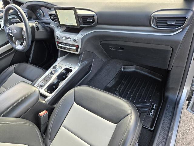 Certified 2022 Ford Explorer XLT w/ Equipment Group 202A image 19