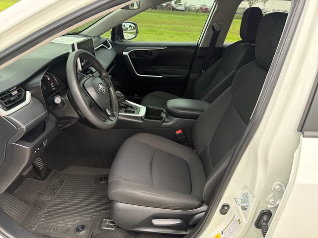 Used 2025 Toyota RAV4 LE FWD image 9