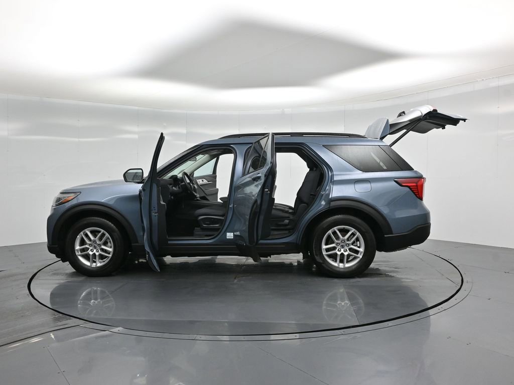 Certified 2025 Ford Explorer Active image 36