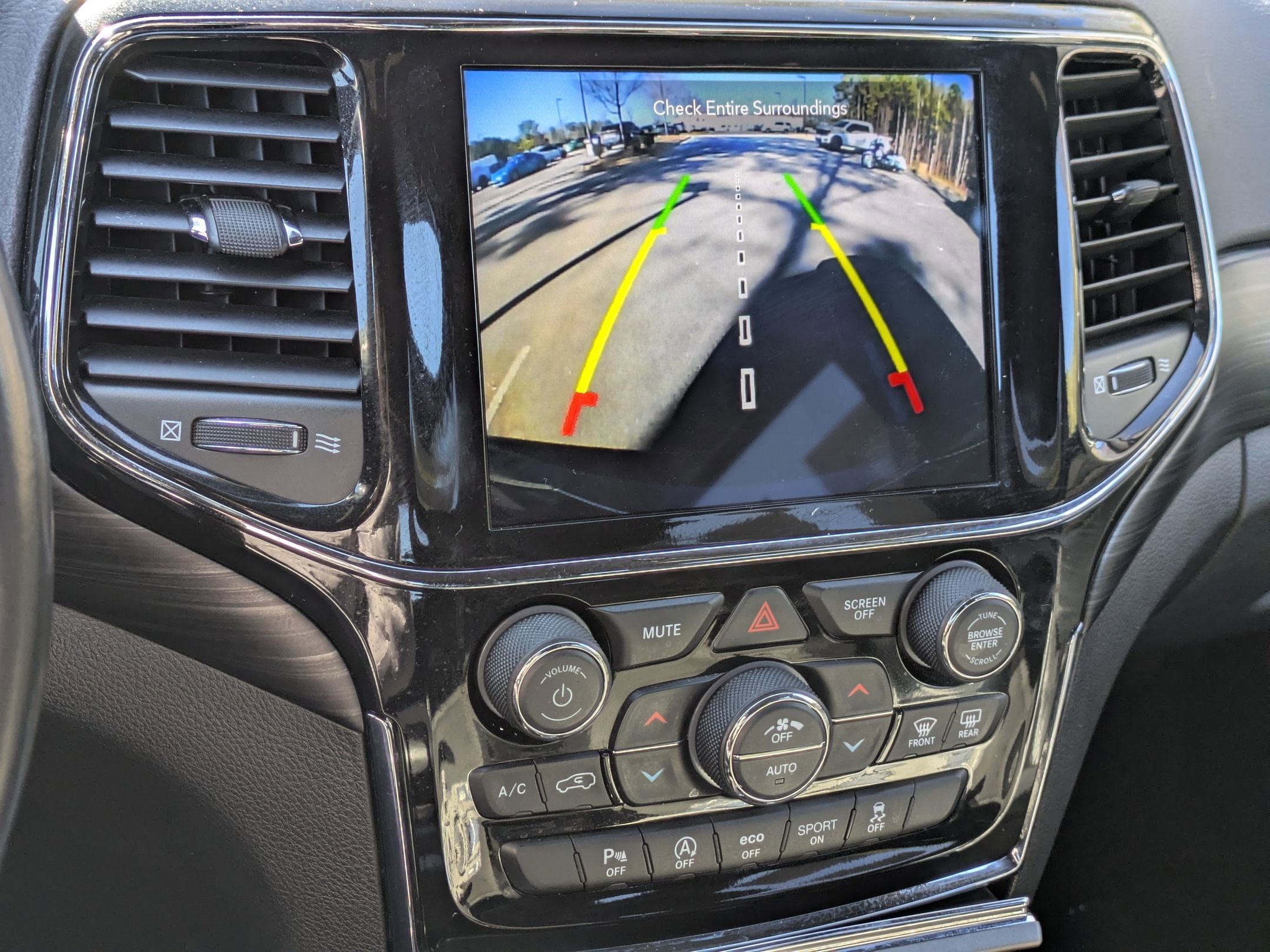 Used 2021 Jeep Grand Cherokee Laredo X image 20