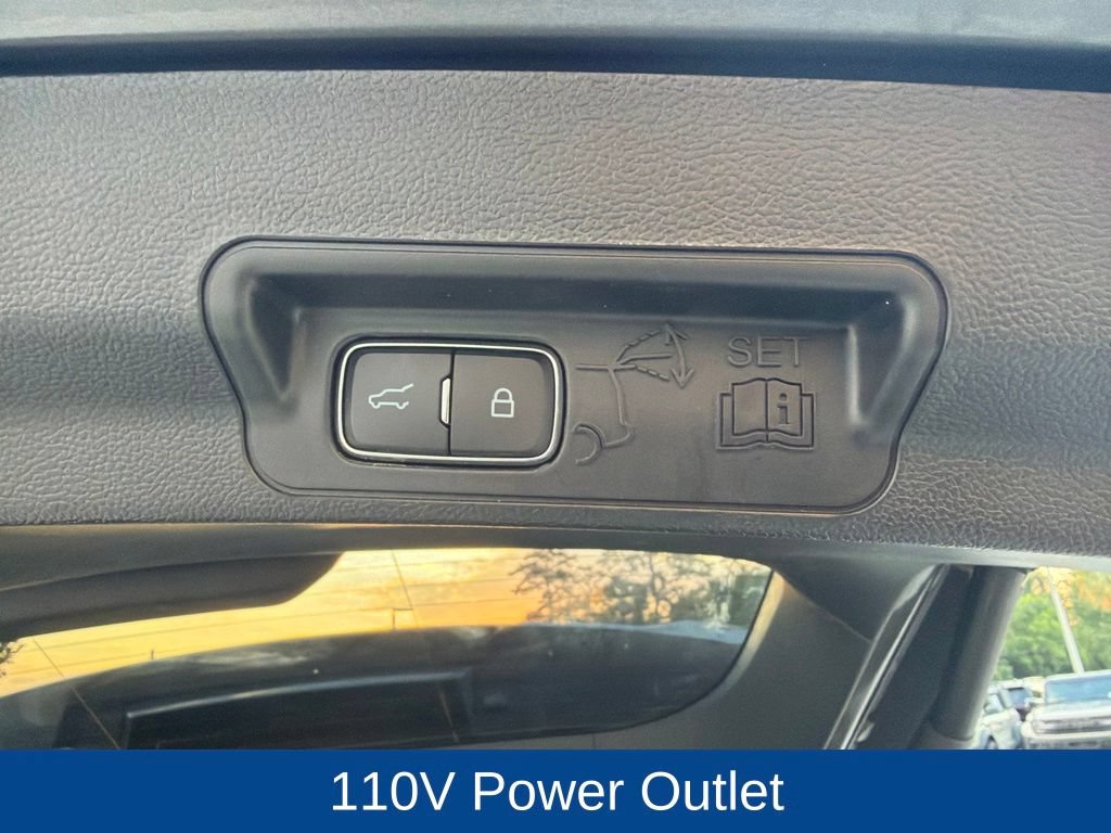 Certified 2023 Ford Explorer Limited w/ Limited Technology Package RWD image 11