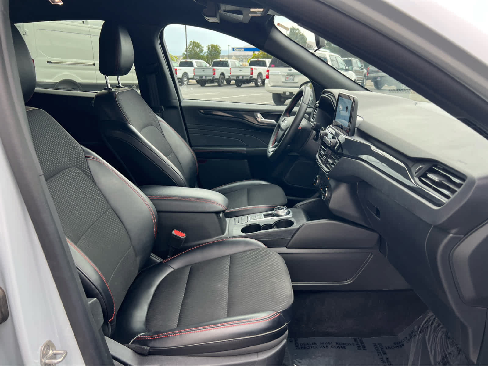 Certified 2025 Ford Escape ST-Line Select AWD/4WD image 17