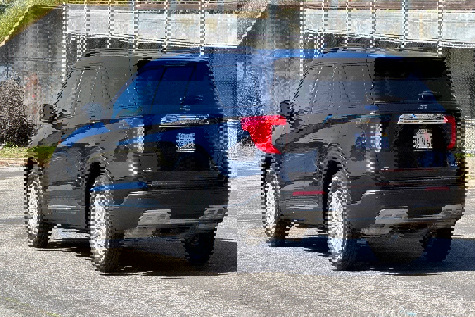 Certified 2022 Ford Explorer XLT w/ Equipment Group 202A image 6