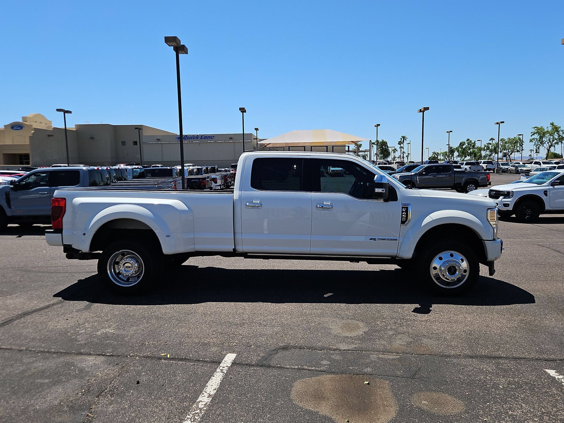 Certified 2022 Ford F450 Platinum AWD/4WD image 4