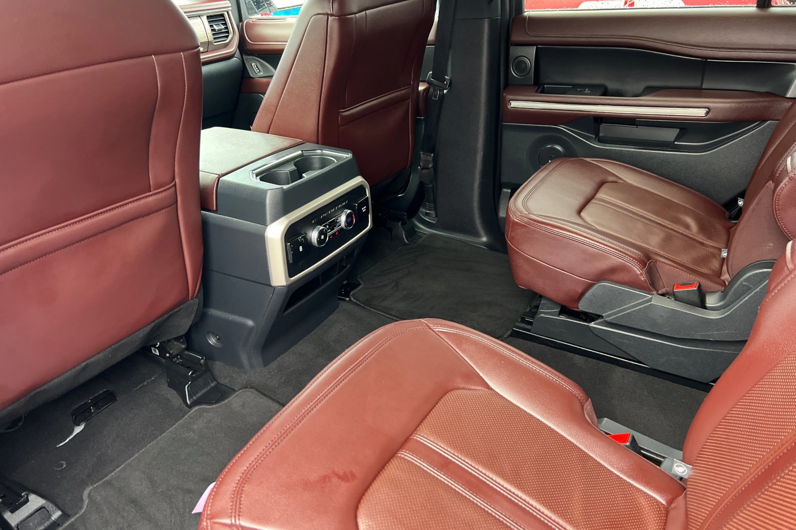 Certified 2024 Ford Expedition Limited image 13