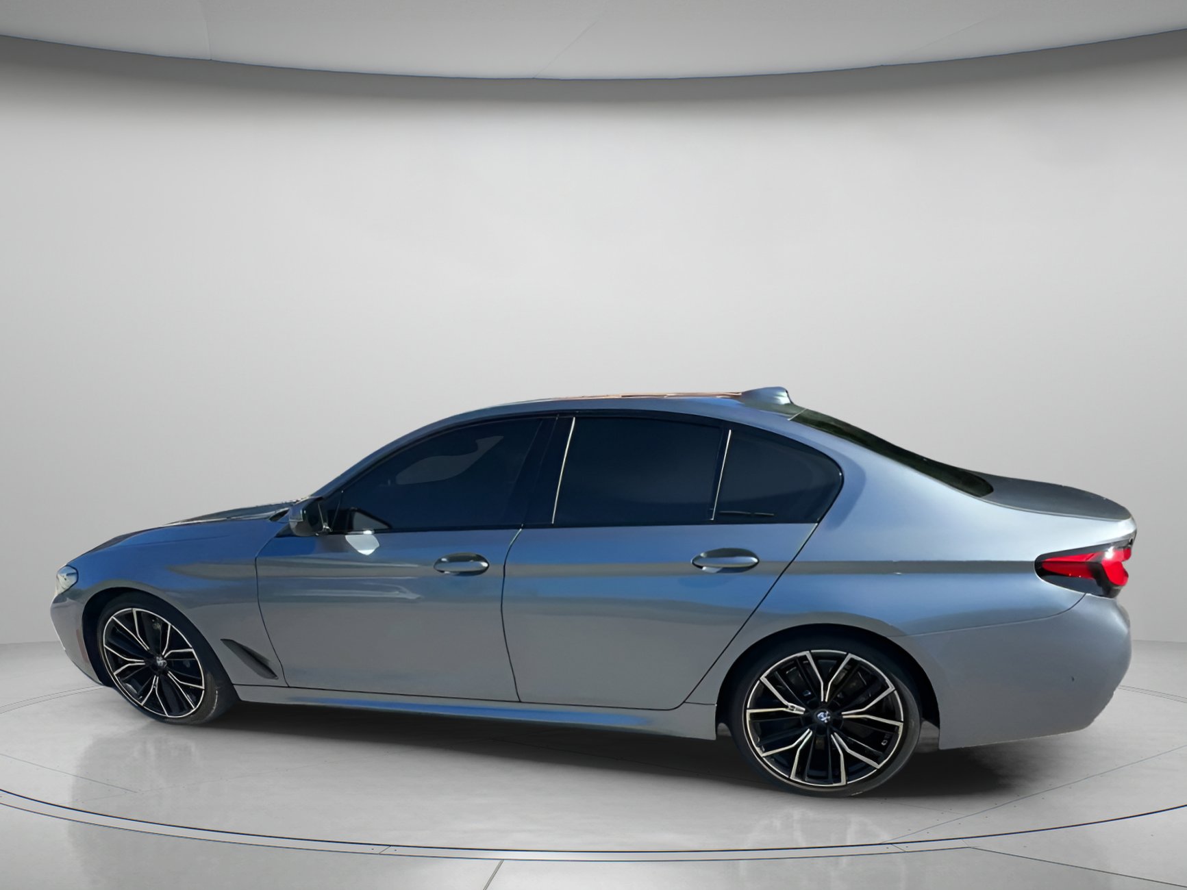 Used 2021 BMW 530i w/ M Sport Package RWD image 19