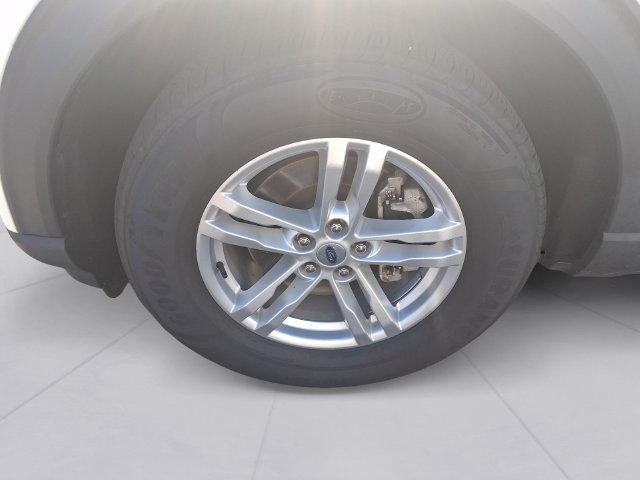 Certified 2023 Ford Explorer XLT w/ Equipment Group 202A AWD/4WD image 9